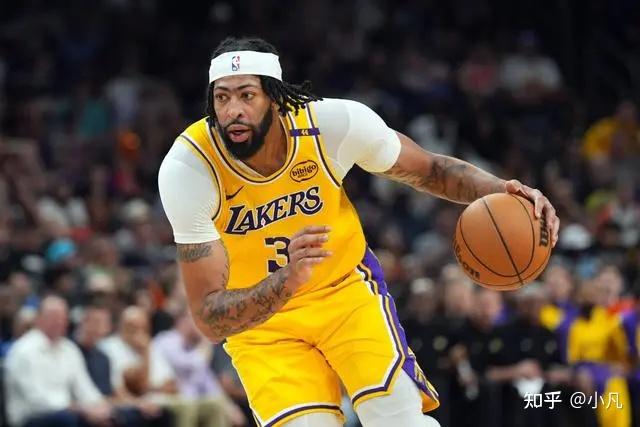 欧文左手骨骨折接受手术 预计赛季开始前康复